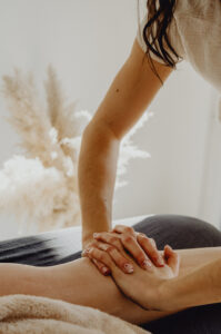 massage jambe femme enceinte